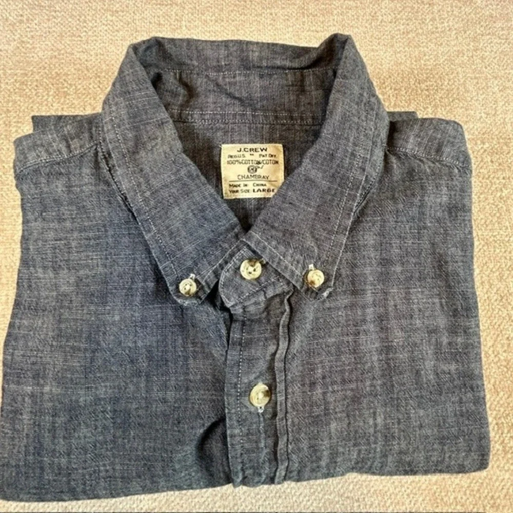 Vintage J. Crew Men's Chambray Denim Blue Long Sleeve Cotton Button Up Shirt LG